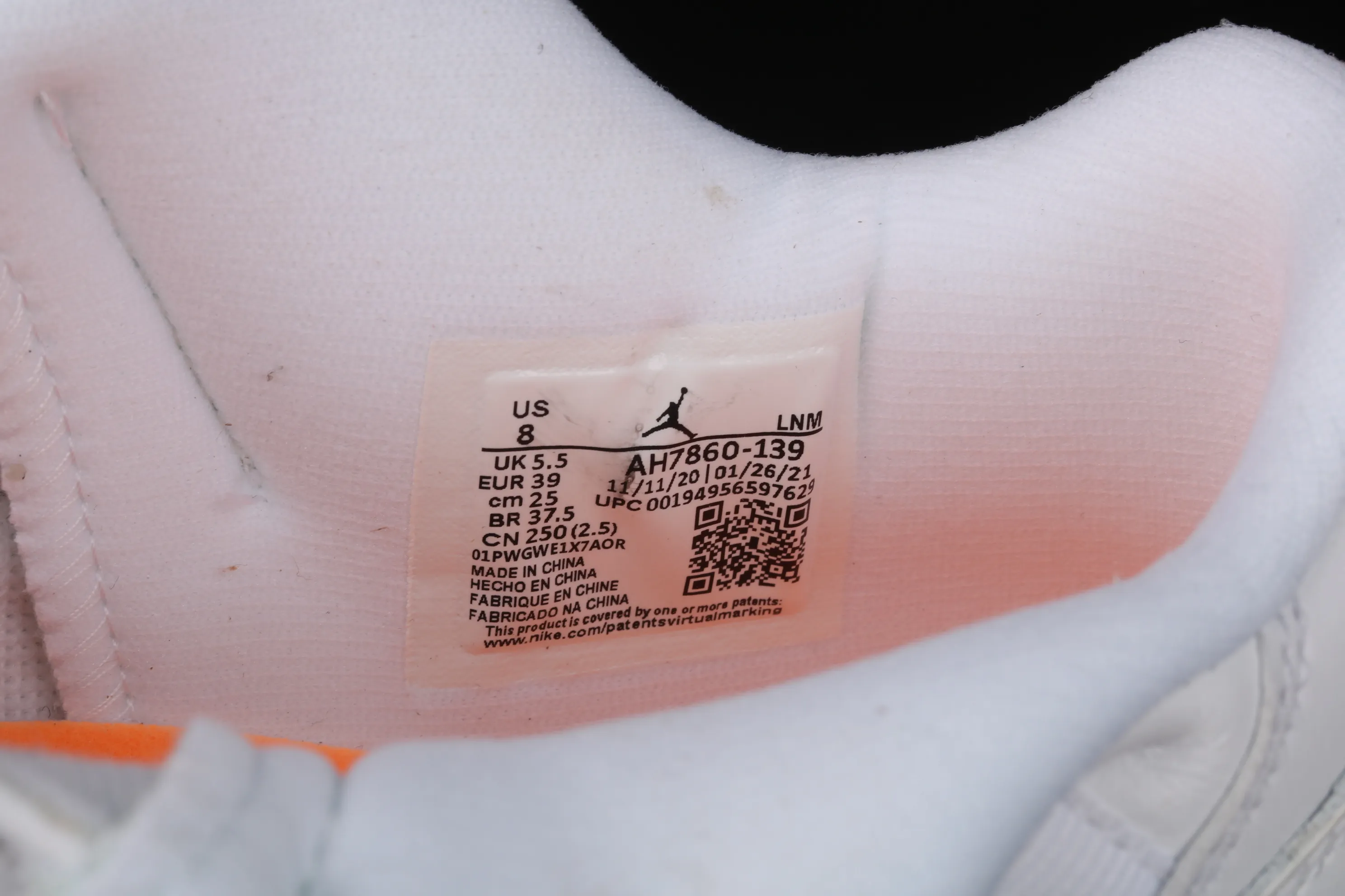 All categories Air Jordan Jordan series basketball shoes Air Jordan 11 pure original version Air Jordan 11 Bright Citus AJ11 Joe 11 white orange low-top basketball shoes AH7860-139